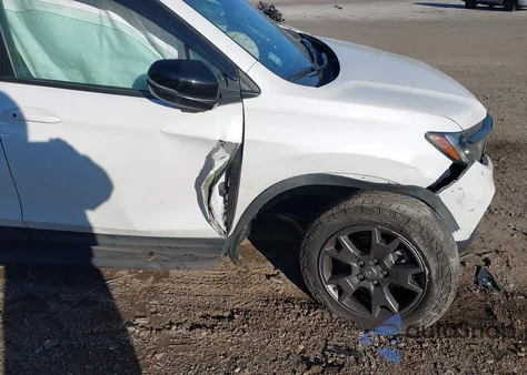 2024 Honda Passport Awd Trailsport from USA, damaged, VIN 5FNYF8H64RB021702